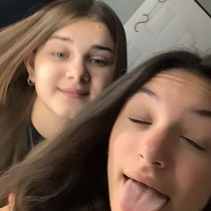 Meet your Posher, Angelica